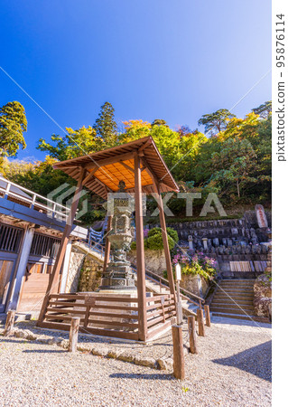 (Yamagata Prefecture) Autumn Yamadera (Ritsuseki-ji Temple) Okunoin Gold Lantern (Yamagata Prefecture) Autumn Yamadera (Ritsuseki-ji Temple) Okunoin Gold Lantern 95876114