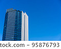 辦公樓和藍天 95876793