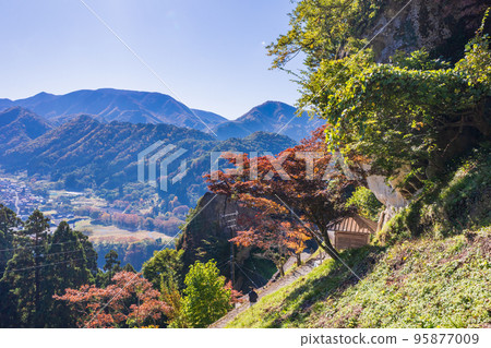 (山形縣)秋季法周山上的立石寺(山寺) (山形縣)秋季法周山上的立石寺(山寺) 95877009