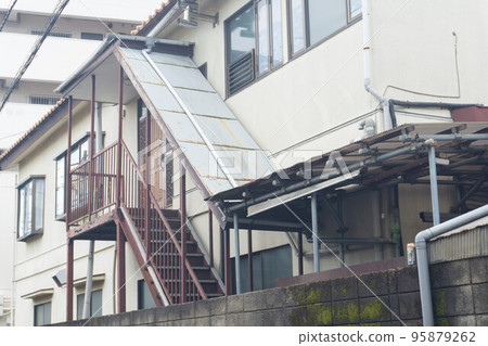 Outside stairs roof apartment Outside stairs roof apartment 95879262