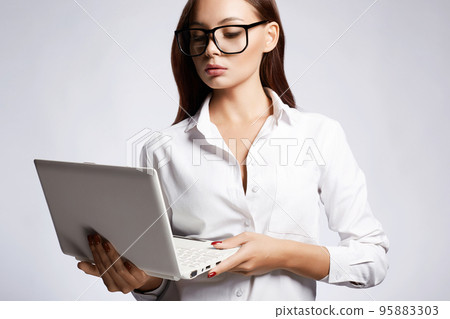 beautiful Business woman in glasses 95883303
