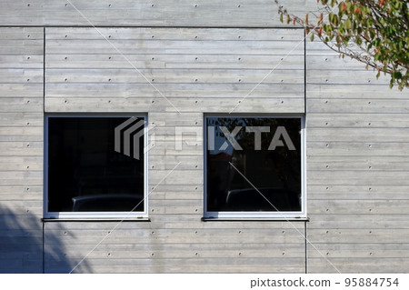 Image of exposed concrete on the outer wall 95884754