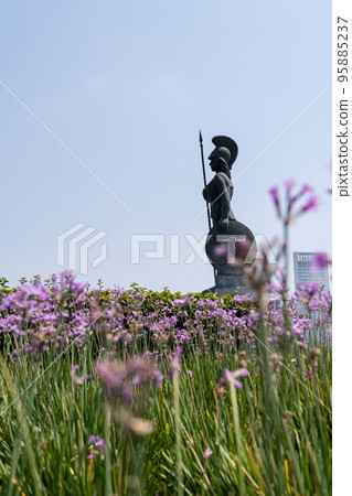 Roundabout of minerva goddess of wisdom, arts and military strategy in addition to the protector of Rome Roundabout of minerva goddess of wisdom, arts and military strategy in addition to the protector of Rome 95885237
