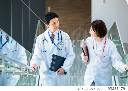 A young doctor working in the medical field Photography cooperation "LINK FOREST" 95885479