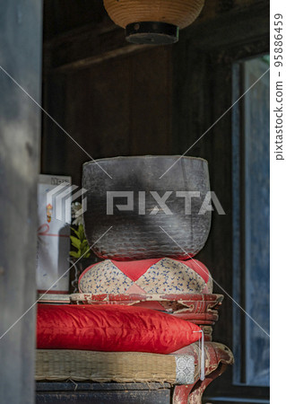 Niryubu-ji Temple, Takazawa Kannon precincts, a temple with a pagoda donated by Hojo Masako 95886459
