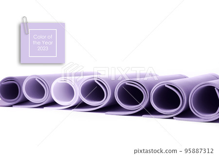Rolled paper tonned in lavender colour 95887312