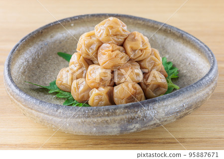 Umeboshi Kishu Minabe Small Umeboshi Umeboshi Kishu Minabe Small Umeboshi 95887671