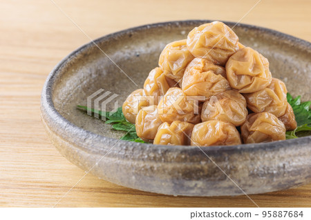 Umeboshi Kishu Minabe Small Umeboshi Umeboshi Kishu Minabe Small Umeboshi 95887684