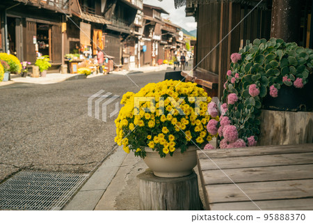奈良井宿街景[秋天] 95888370