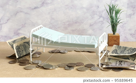 床上用品和周圍的錢 95889645