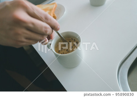 coffee, breakfast, toast 95890830