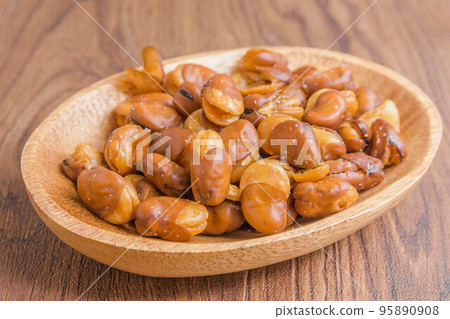 Deep-fried Sweets Ikari Beans 95890908