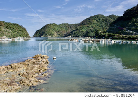 Shijunura, Shimane Peninsula in autumn, Mihonoseki-cho, Morokuki, Hoda scenery 95891204