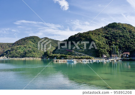 Shijunura, Shimane Peninsula in autumn, Mihonoseki-cho, Morokuki, Hoda scenery 95891208