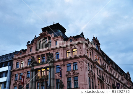 布拉格老城街道 95892785