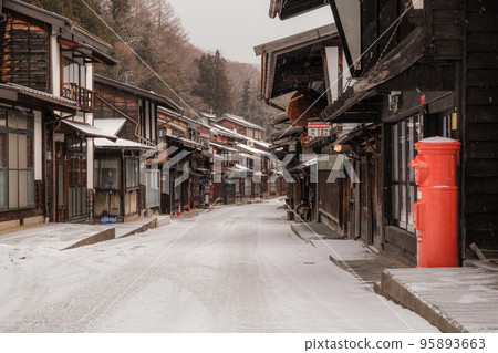 奈良井客棧在冬天 奈良井客棧在冬天 95893663