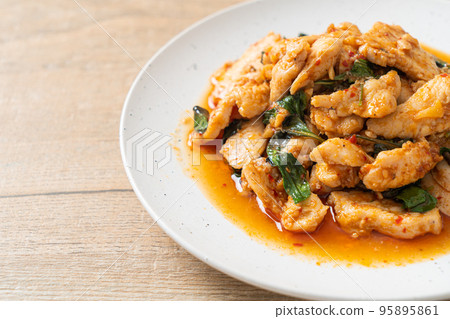 Stir Fried Chicken with Chili Paste 95895861