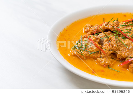 panang curry with pork 95896246