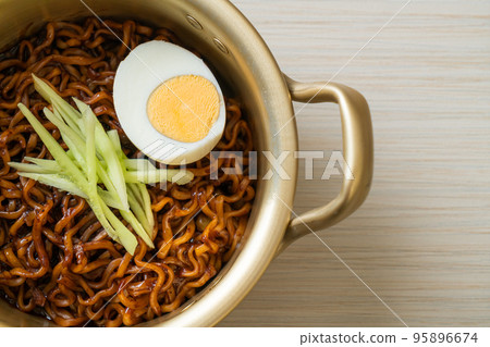 Korean Instant Noodle with Black Bean Sauce (Jajangmyeon or JJajangmyeon) 95896674