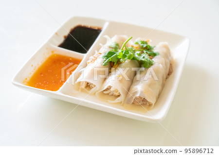 Chinese Steamed Rice Noodle Rolls With Crab Chinese Steamed Rice Noodle Rolls With Crab 95896712