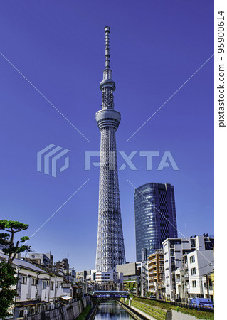 Tokyo Skytree - Scenery from Jukkenbashi bridge spanning the Kitajukken River 95900614