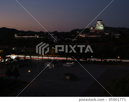 Hyogo Prefecture National Treasure Himeji Castle (at dusk) October 95901771