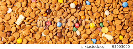 Dutch holiday Sinterklaas background 95903090