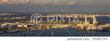 Harbor facilities in Yokohama and Minatomirai Harbor facilities in Yokohama and Minatomirai 95905734