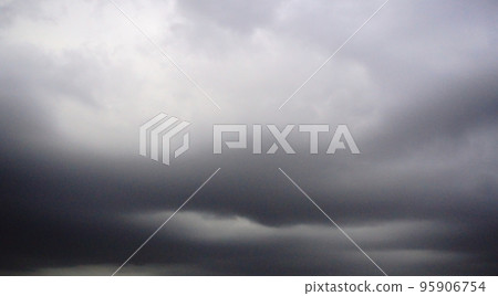 從家裡可以看到烏雲 從家裡可以看到烏雲 95906754