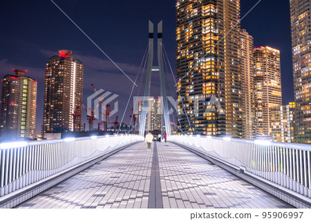 “東京”塔式公寓夜景、筱目 95906997