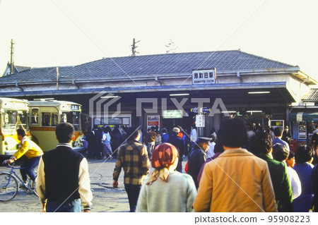 橫濱線原町田(現町田)車站大樓,1980 年 3 月 16 日,Kodachrome 64 橫濱線原町田(現町田)車站大樓,1980 年 3 月 16 日,Kodachrome 64 95908223