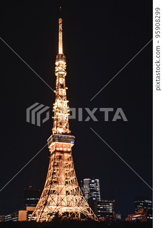 Tokyo Tower night view 95908299