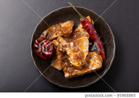 Broiled Pork with Szechuan-style Sauce Broiled Pork with Szechuan-style Sauce 95908865