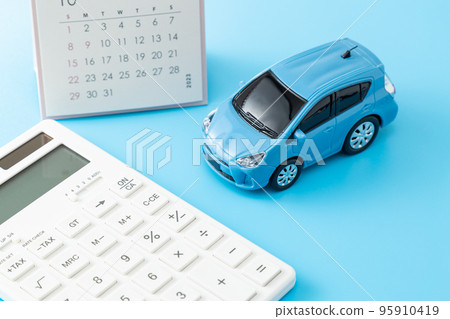 Car and Calendar Blue Back 95910419