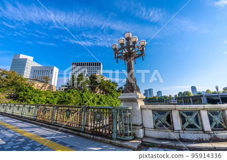 日本東京街景 四谷站(赤坂口)和上智大學等街景 日本東京街景 四谷站(赤坂口)和上智大學等街景 95914336