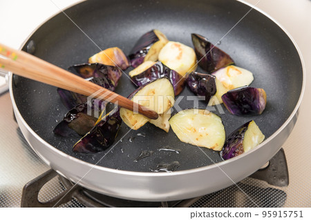 [做炸茄子炒茄子] 95915751