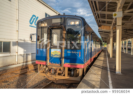 能登鐵道七尾線 95916034