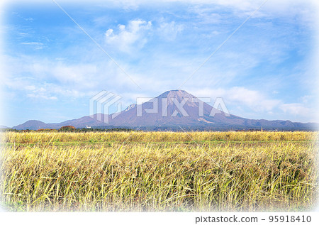 Golden rice ears and Daisen scenery (illustration style) in the harvest season Golden rice ears and Daisen scenery (illustration style) in the harvest season 95918410