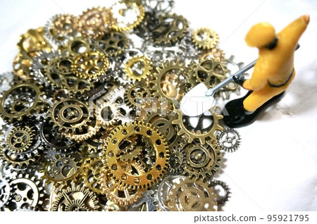 挖掘齒輪山的人們 95921795