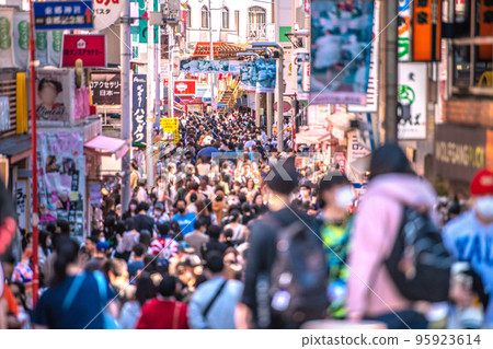 Tokyo cityscape in Japan Foreigners one after another...Waterfront measures are greatly relaxed...Harajuku and Takeshita Street are bustling before the corona disaster = October 23 Tokyo cityscape in Japan Foreigners one after another...Waterfront measures are greatly relaxed...Harajuku and Takeshita Street are bustling before the corona disaster = October 23 95923614