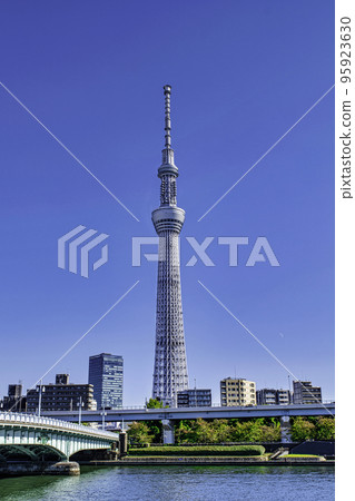 東京晴空塔、隅田川、言橋附近的風景 95923630