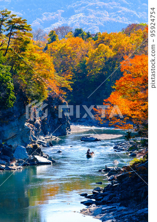 Nagatoro Valley (Autumn) 95924754