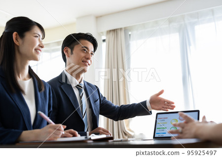 商務會議商務談判 95925497