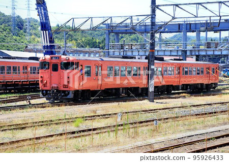 保護地區的腿，在山陰路上奔跑......首都圈顏色的Kiha 40/47系列 95926433