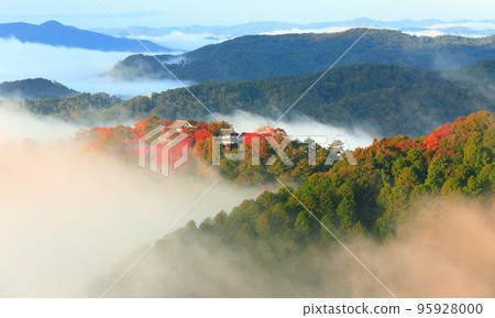 [岡山縣]天空之城，紅葉備中松山城 95928000