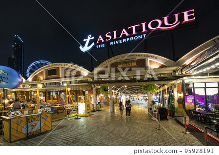 Asiatique The River Front 95928191
