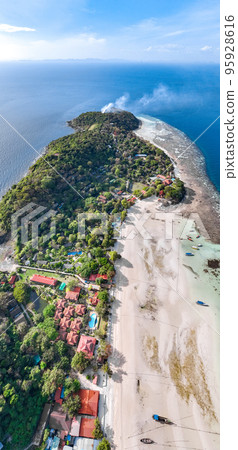 Aerial view of Laem Tong Beach or Laemtong bay in koh Phi Phi, Krabi, Thailand 95928616