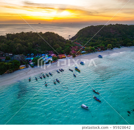 Aerial view of Laem Tong Beach or Laemtong bay in koh Phi Phi, Krabi, Thailand 95928642