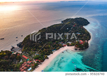 Aerial view of Laem Tong Beach or Laemtong bay in koh Phi Phi, Krabi, Thailand 95928740
