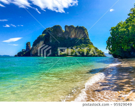 Koh Phak Bia island in Krabi province, Thailand 95929049
